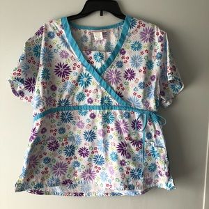 Stars Scrub Top • XL